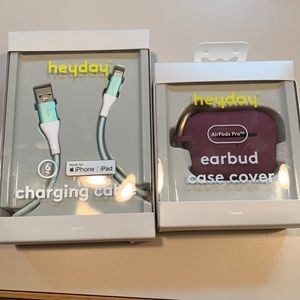 iPhone/iPad charging cable and AirPod pro case